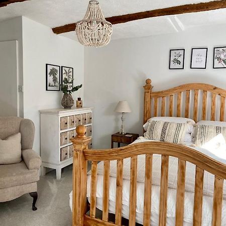 Little Limes An Adorable Little Suffolk Getaway With Outside Space Near Woodbridge Eyke Bagian luar foto