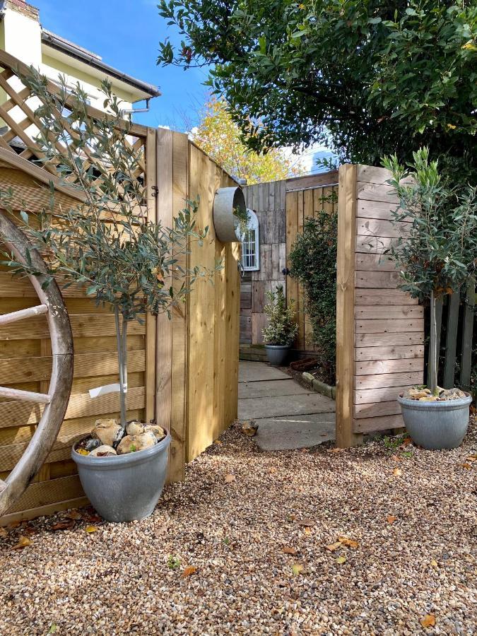 Little Limes An Adorable Little Suffolk Getaway With Outside Space Near Woodbridge Eyke Bagian luar foto